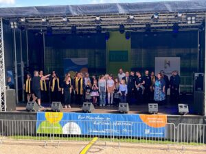 Eagle Voices auf der Bühne beim ZuB-Jubiläum